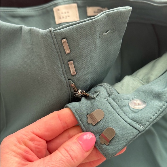 Bundle of 3 pairs of Size 4 “a new day” shorts - Picture 6 of 7